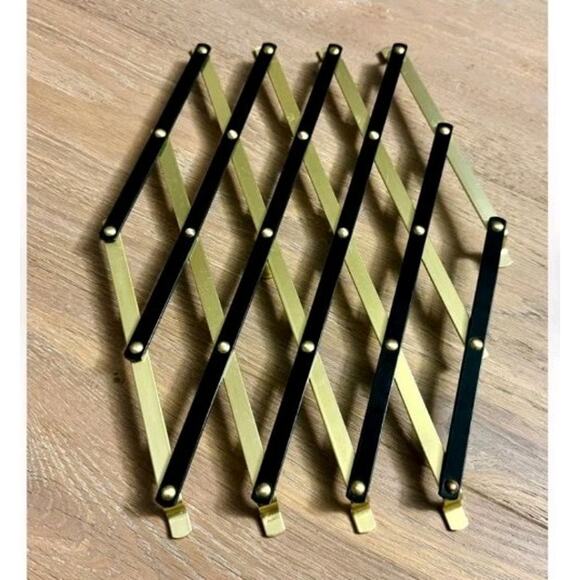 Sigg Metal Accordion Hanging Rack Hot Plate Trivet Expanding Gold Black Metal - Picture 1 of 11